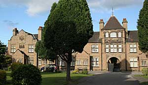 Sir John Robinson’s Almshouses, Daybrook. 
