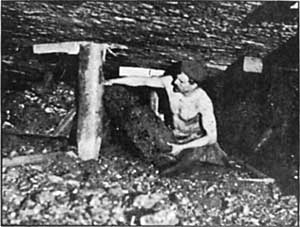 Mining coal in Hucknall. c.1910.